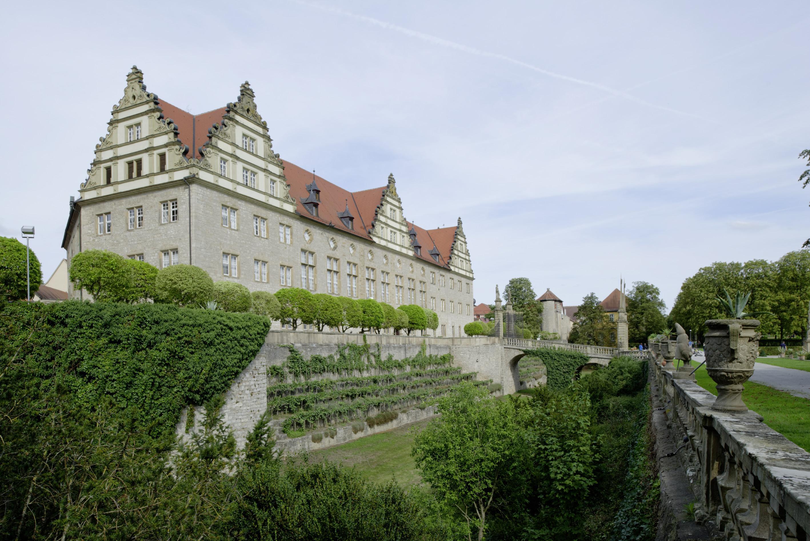 Blick vom Schlossgarten auf Schloss Weikersheim