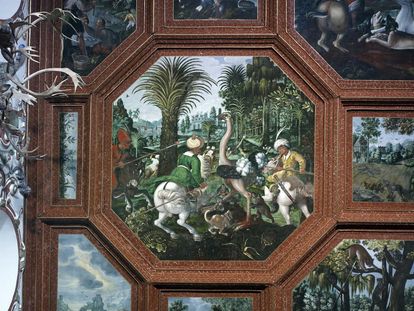 Hunting scene, wood boarding in the Knights' Hall