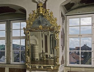 Spiegel mit reich dekoriertem Rahmen, gefertigt 1716, Audienzzimmer, Schloss Weikersheim