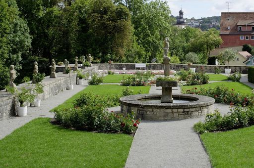 Rosengarten von Schloss Weikersheim