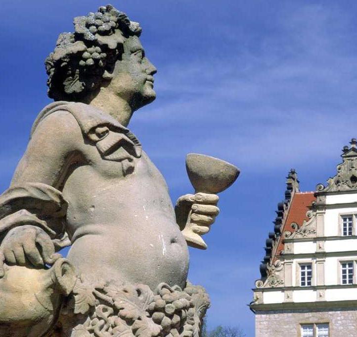 Figur im Schlossgarten von Weikersheim Foto: Staatliche Schlösser und Gärten Baden-Württemberg, Arnim Weischer