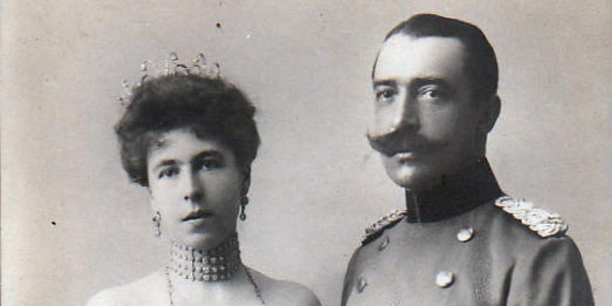 Alexandra Louise Olga Victoria und Fürst Ernst von Hohenlohe-Langenburg, ca. 1900