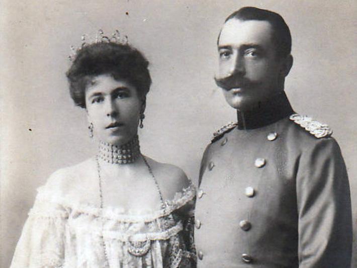 Schloss und Schlossgarten Weikersheim, Alexandra Louise Olga Victoria und Fürst Ernst von Hohenlohe Langenburg, ca 1900