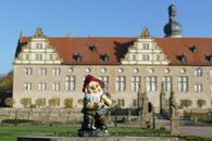 Foto: Staatliche Schlösser und Gärten Bade-Württemberg, Sonja Segeritz Schloss Weikersheim, Gartenzwerg