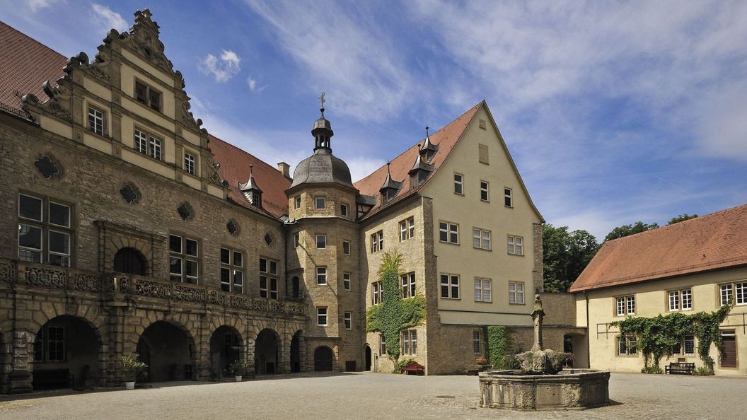 Schloss und Schlossgarten Weikersheim, Ansicht des Schlosshofes