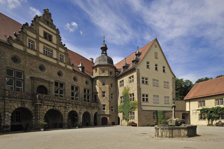 Schloss und Schlossgarten Weikersheim, Ansicht des Schlosshofes