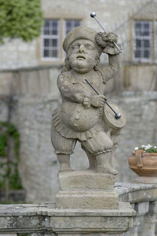 Weikersheim Palace and Gardens, Dwarf playing the drum in the Dwarfs’ Gallery