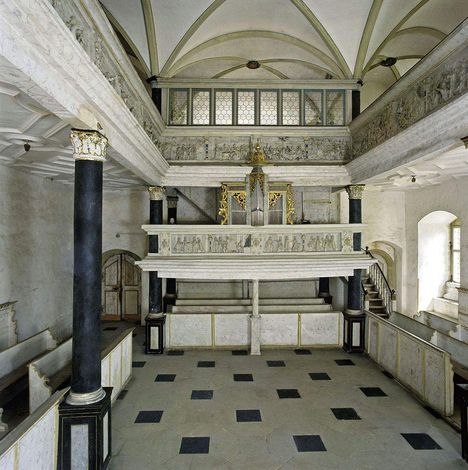Weikersheim Palace, A look inside the palace chapel