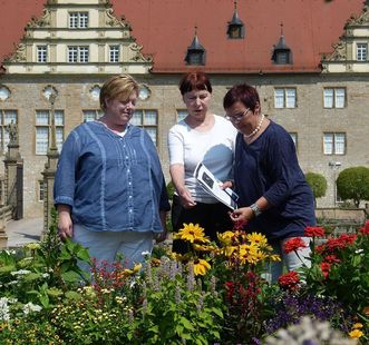 Schlossteam im Garten