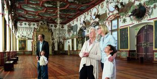 Besucher in Schloss Weikersheim