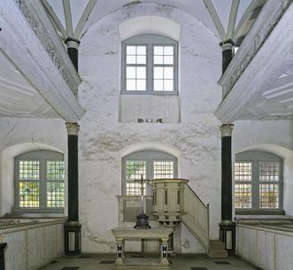 Blick in den Kirchenraum der Schlosskapelle Weikersheim