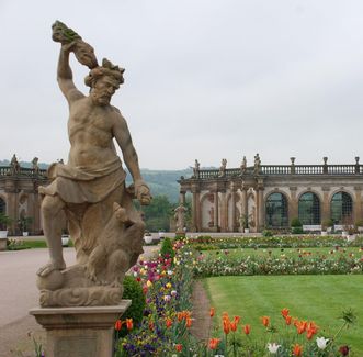 Schloss und Schlossgarten Weikersheim, Jupiterstatue und Orangerie