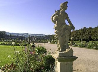 Personifikation des Wassers, Statue im Weikersheimer Schlossgarten