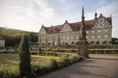 Schloss und Schlossgarten Weikersheim, Schlossfassade con der Gartenseite