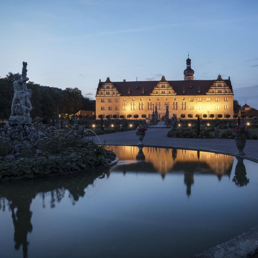 Schloss und Schlossgarten Weikersheim, Ansicht des Schlosses am Abend