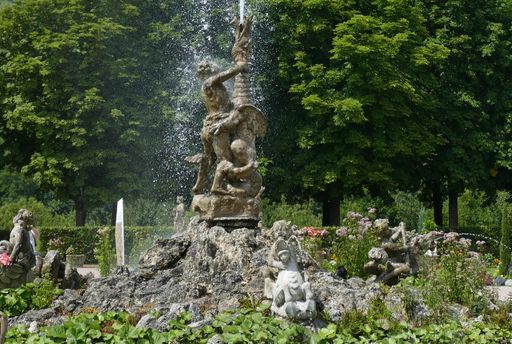 Schlossgarten Weikersheim, Herkulesbrunnen