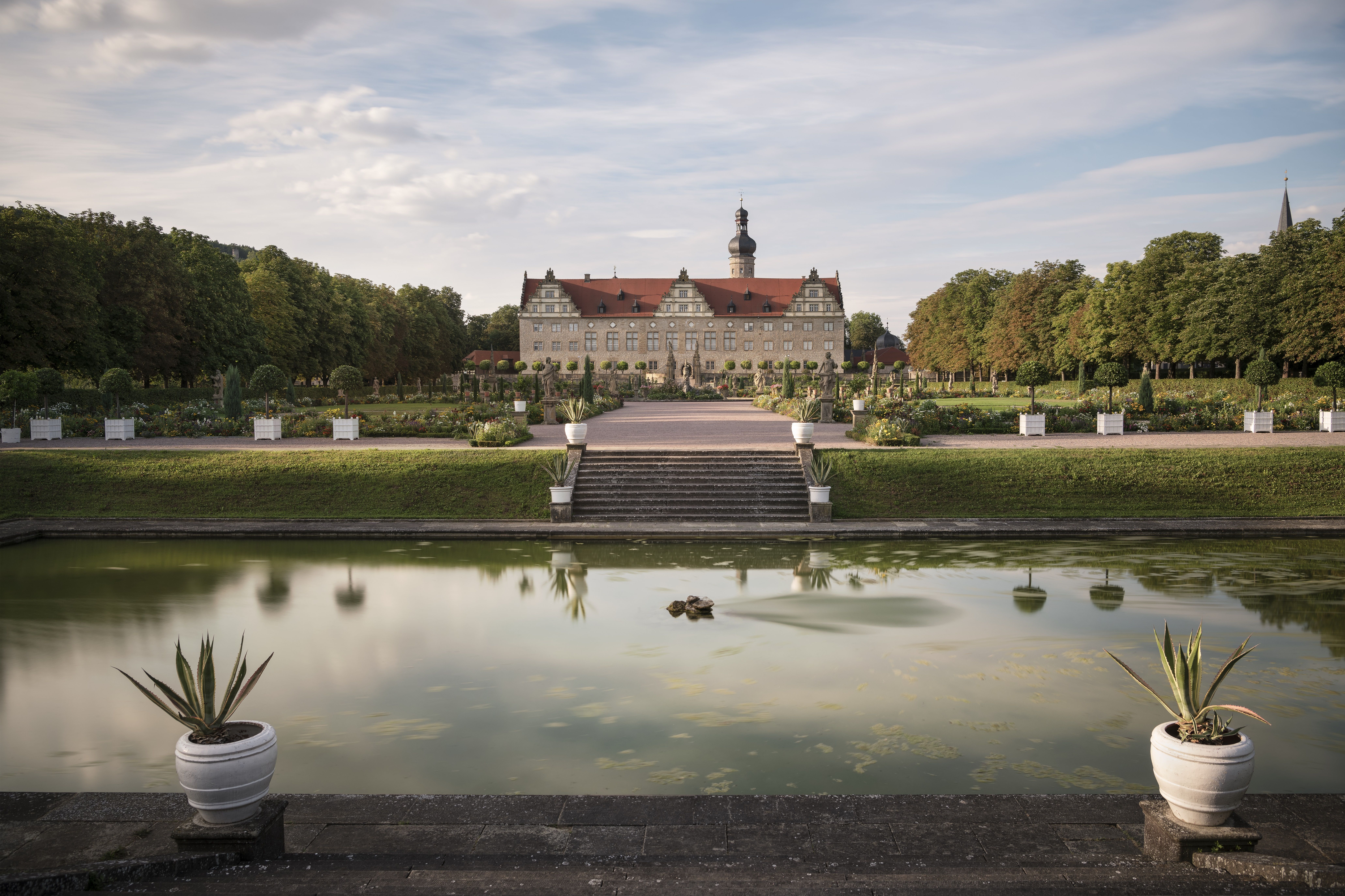 Schloss und Schlossgarten Weikersheim, Schlossgarten, Ansicht von Schloss und Schlossgarten