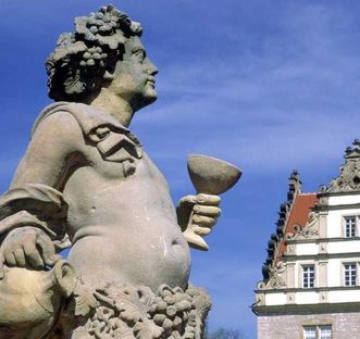 Figur im Schlossgarten von Weikersheim Foto: Staatliche Schlösser und Gärten Baden-Württemberg, Arnim Weischer