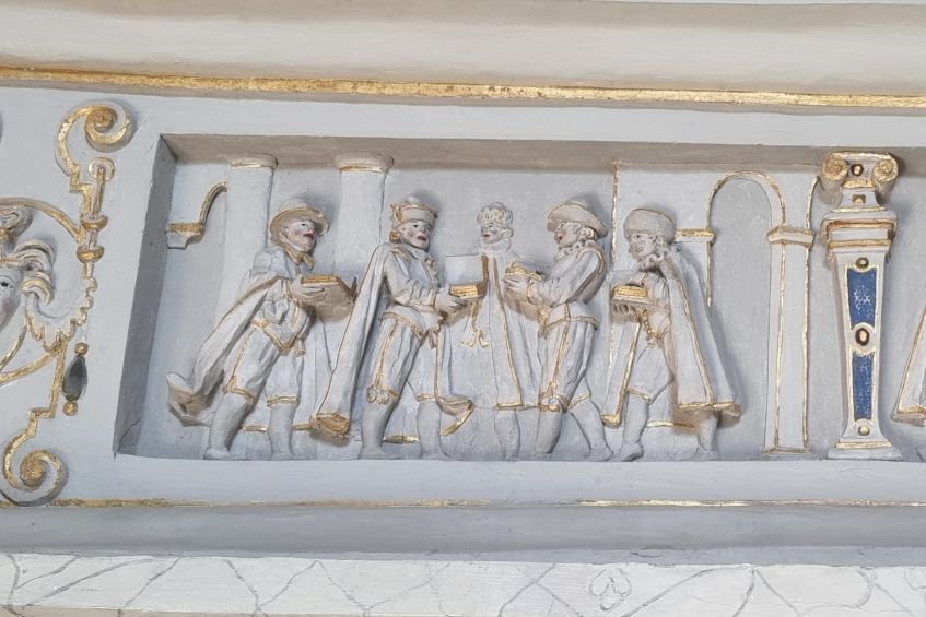 Schloss und Schlossgarten Weikersheim, Innenansicht, Schlosskapelle, Relief