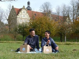 Schloss und Schlossgarten Weikersheim, Personen beim Picknick