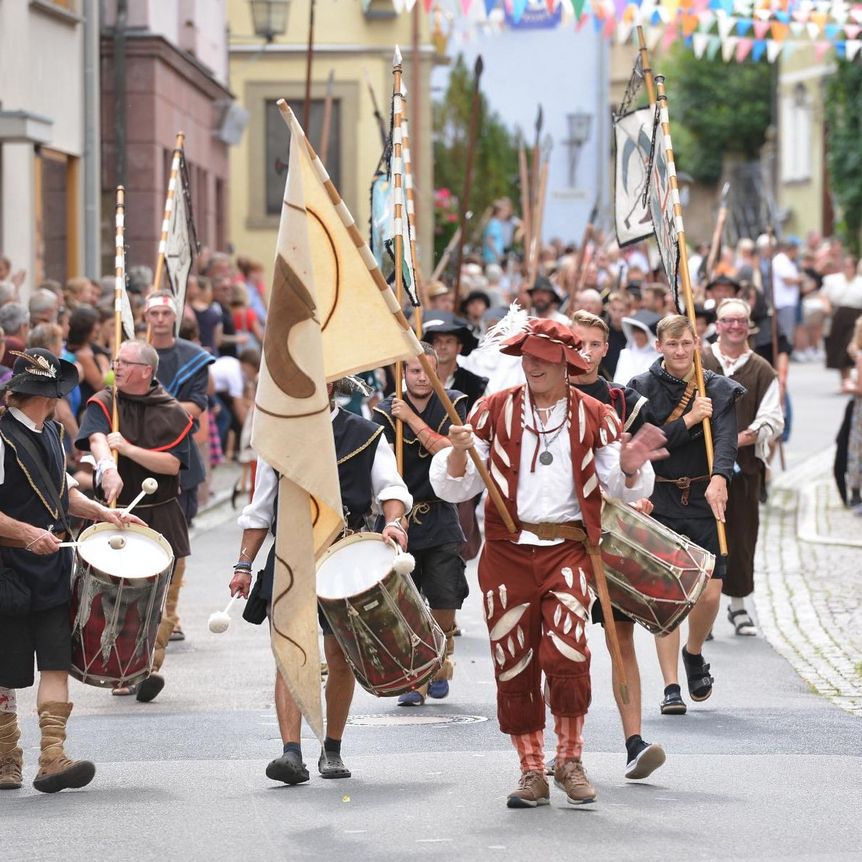 Schloss und Schlossgarten Weikersheim, Event, Kärwe, historischer Umzug