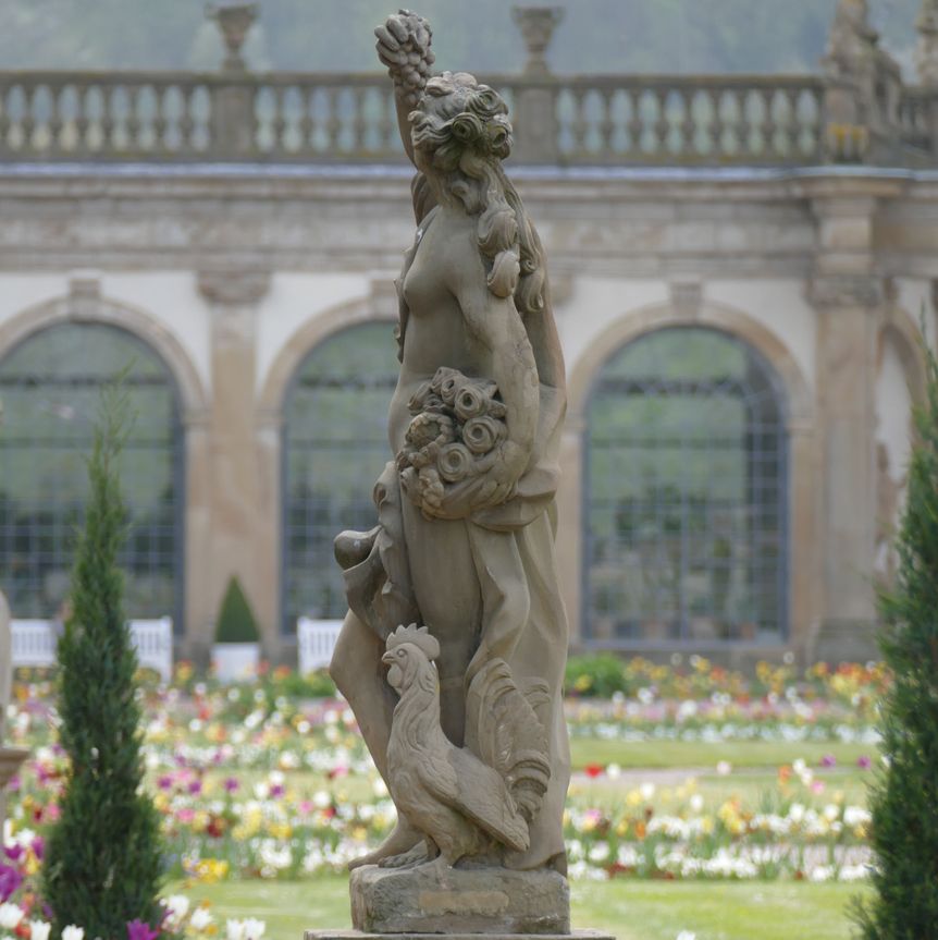 Schloss und Schlossgarten Weikersheim, Garten, Frühling, Statue der Cybele