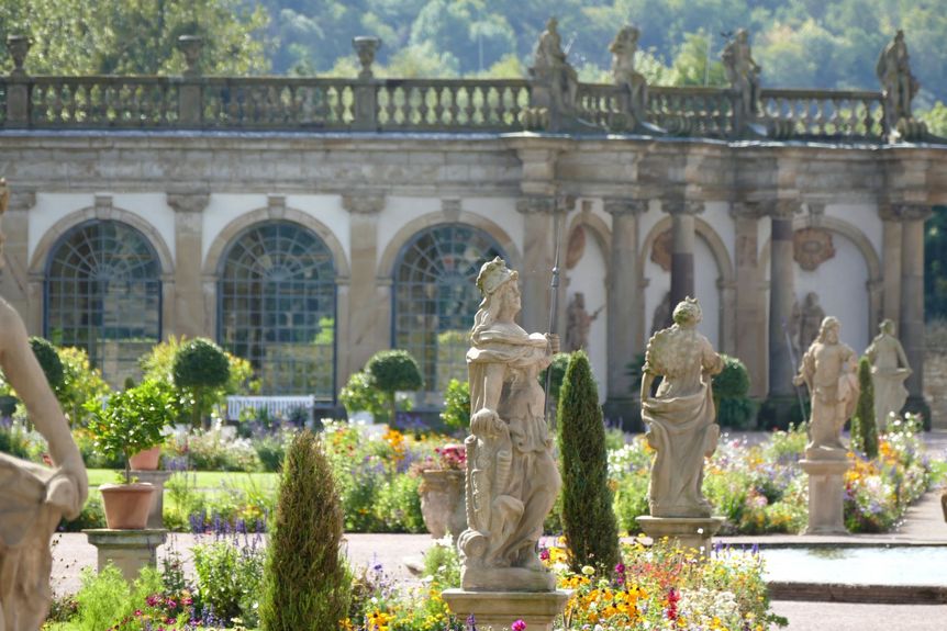 Schloss und Schlossgarten Weikersheim, außen, Sommerflor
